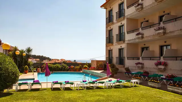 Ya huele a verano Escapada frente al mar con Paella entre Sanxenxo y O Grove desde noches