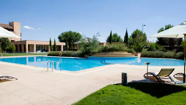 Estancia con cena gastronómica y spa para dos en tierras de Don Quijote