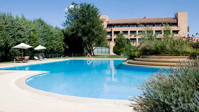 Estancia con cena gastronómica y spa para dos en tierras de Don Quijote