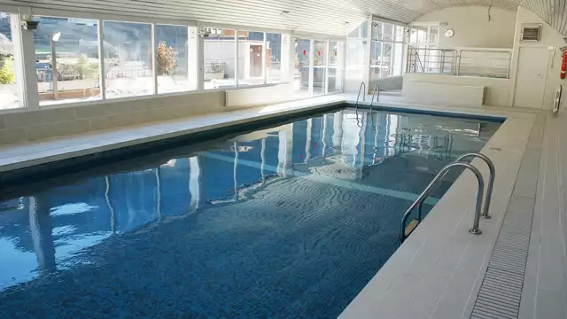 Profitez de l'Andorre avec jacuzzi et piscine