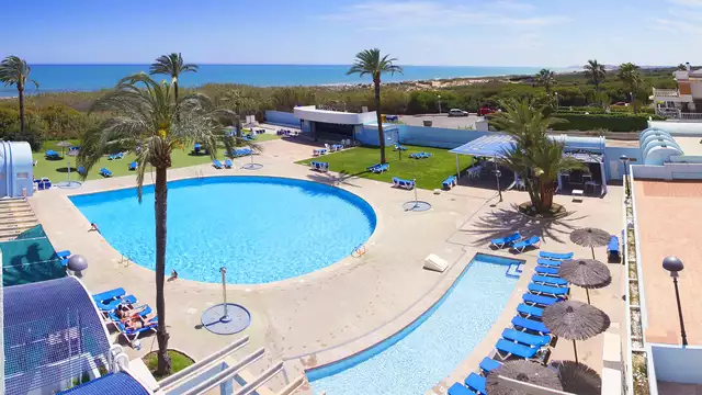 Descubre Guardamar con media pensión incluida con vistas al mar