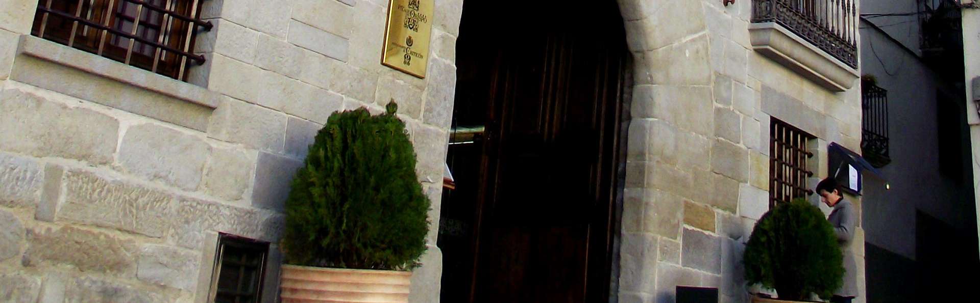 Hotel Palacio del Obispo - edit_entrance.jpg