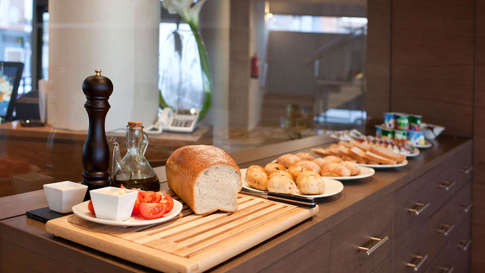 Hotel MasMonzón - edit_Desayuno903.jpg