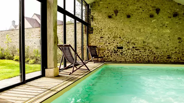 Escapada romántica con jacuzzi privado y lovebox a 1 hora de París