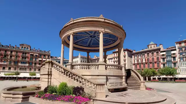 Fuga con colazione a Pamplona