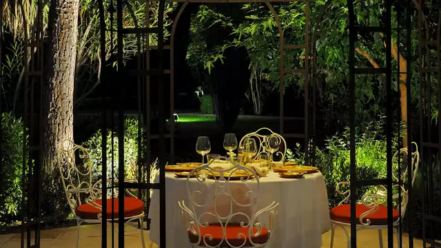 Gastronomisch weekend in een suite met privébubbelbad in een charmant 5-sterrenhotel in de buurt van Avignon