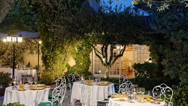Séjour clés en main avec dîner, massage et accès au spa à deux pas d'Avignon