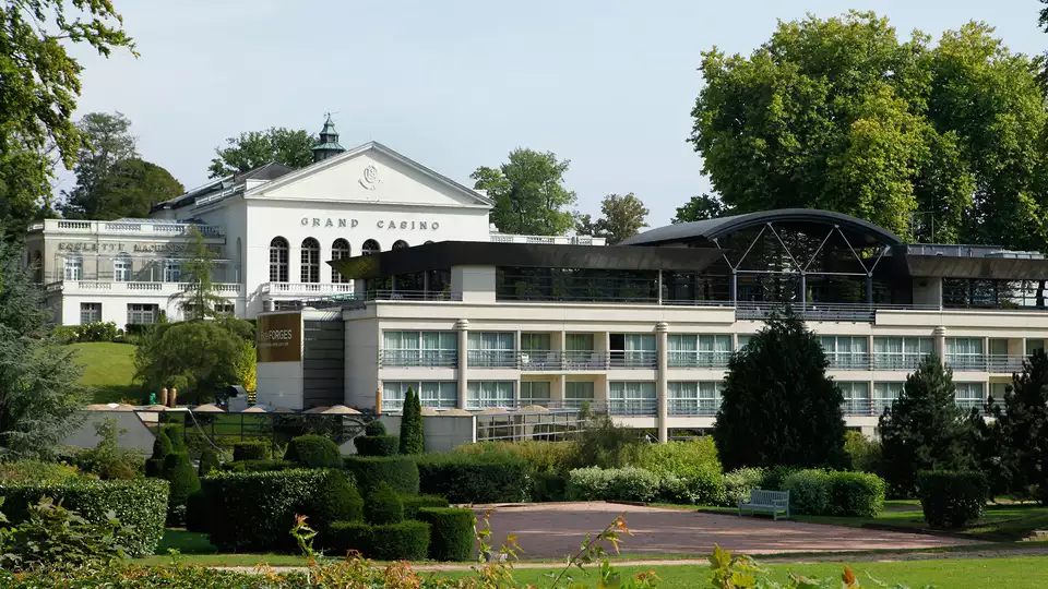 Sejour bien-etre dans une chambre deluxe vue sur le parc a H de Paris