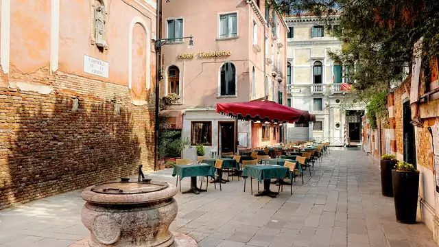 Séjour dans le centre de Venise, avec une excursion en bateau aux îles de Burano, Murano et Torcell