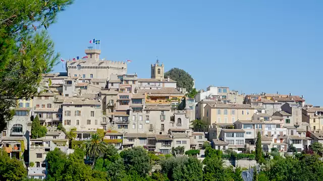 Voyage de charme et luxe à Cagnes-sur-Mer, entre Nice et Antibes