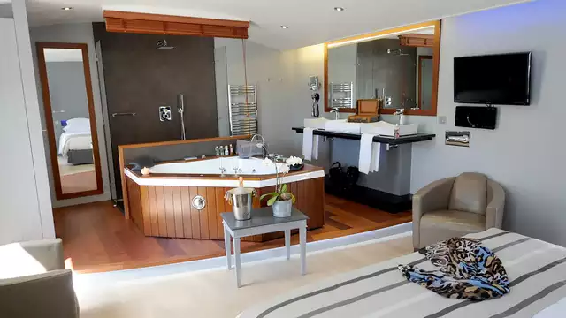 Séjour d’exception en suite avec jacuzzi privé sur l'île de Ré