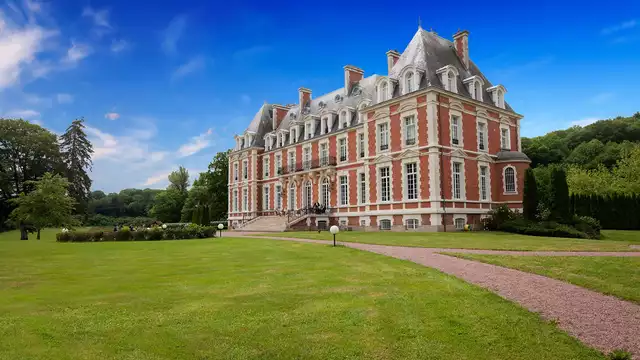 Vie de chateau au c ur d un cadre naturel preserve