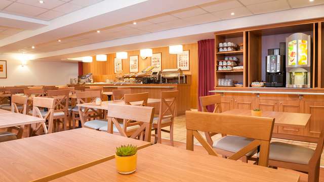 1 Cena 3 platos en la brasserie As Ouhès para 2 adultos