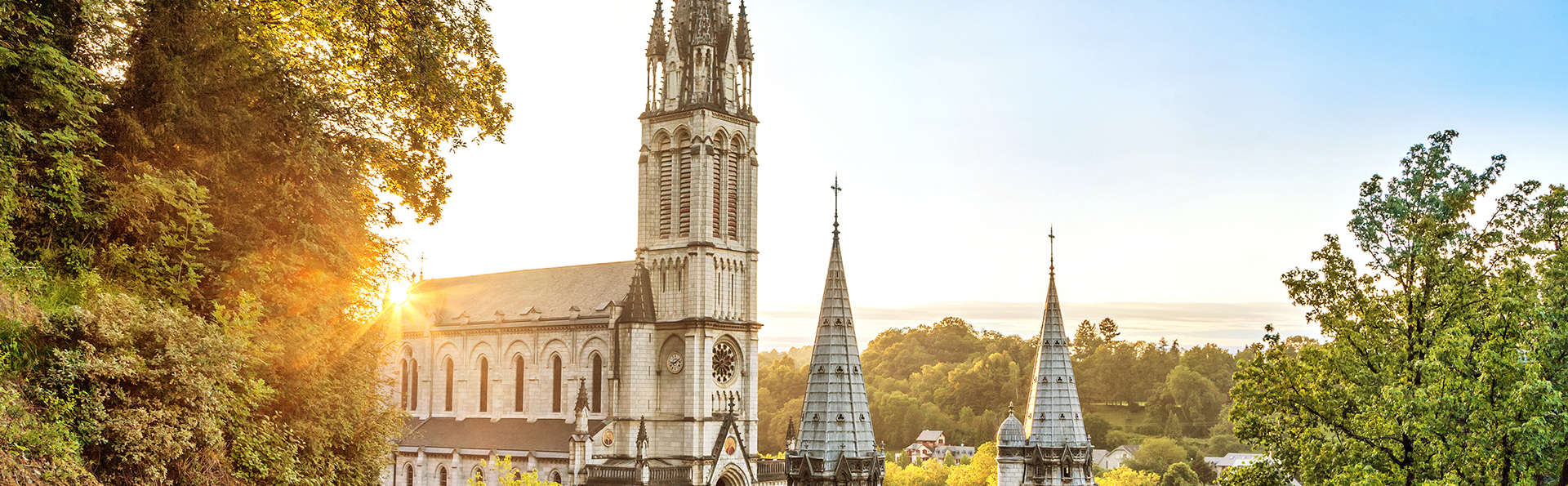 Hôtel Paradis - Edit_Destination2.jpg