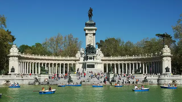 Escapade en plein centre de Madrid dans une chambre triple.