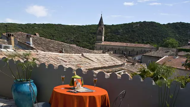 Escapade gourmande ensoleillee a Collias a h de Marseille et de Beziers