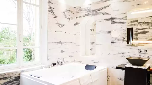 Lujo y relax en una suite con jacuzzi, entre París y Rouen