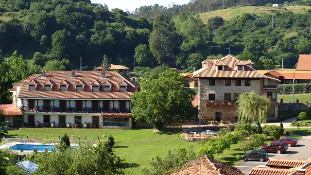 Escapada en plena naturaleza de Cantabria con botella de Sidra