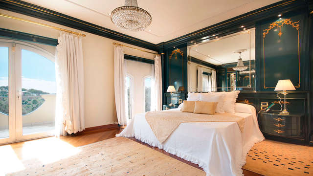 Escapada perfecta con velas y pétalos en La Garriga