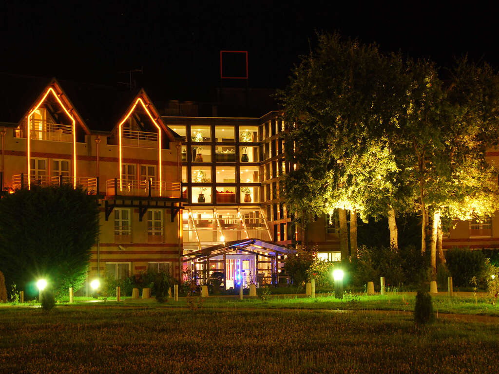 Week-end avec dîner aux portes d'Orléans - 4* - 8