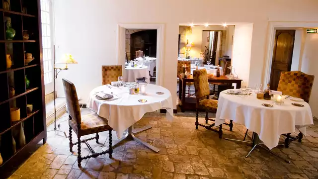 Capodanno 2025 gastronomico e di charme non lontano da Nîmes, camera castello