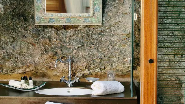 Escapada con Cena romantica y copa de bienvenida en un castillo de ensueno desde noches