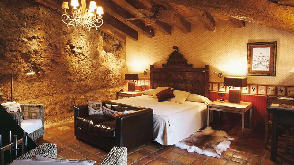 Hotel Rural Castillo de Somaén - edit_room3.jpg