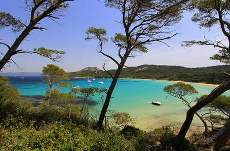 Diviértete en el casino y brinda con champán en Hyères