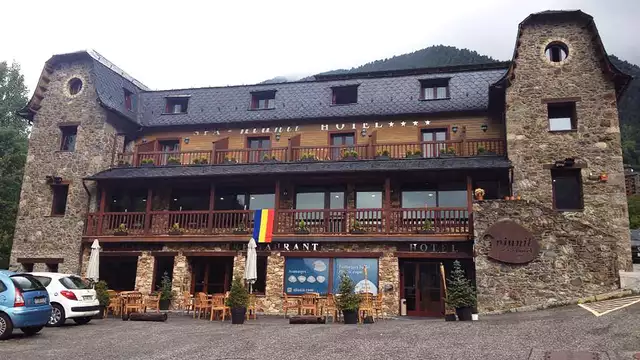 Relax con spa en lo alto de las montañas del Serrat