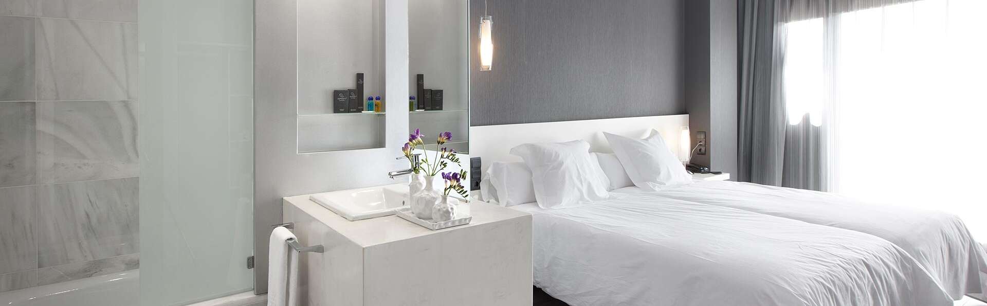 Dîner, spa et visite du Château de Monzón dans un hôtel minimaliste (à partir de 2 nuits)
