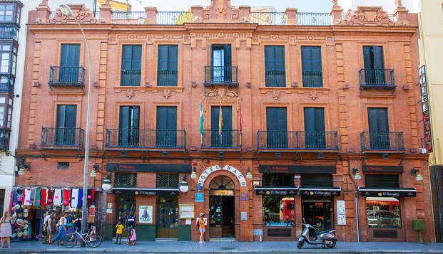 Eropuit in het historische centrum van Sevilla, Santa Catalina