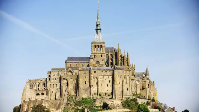 Découvrez Rennes et l'Abbaye du Mont Saint-Michel