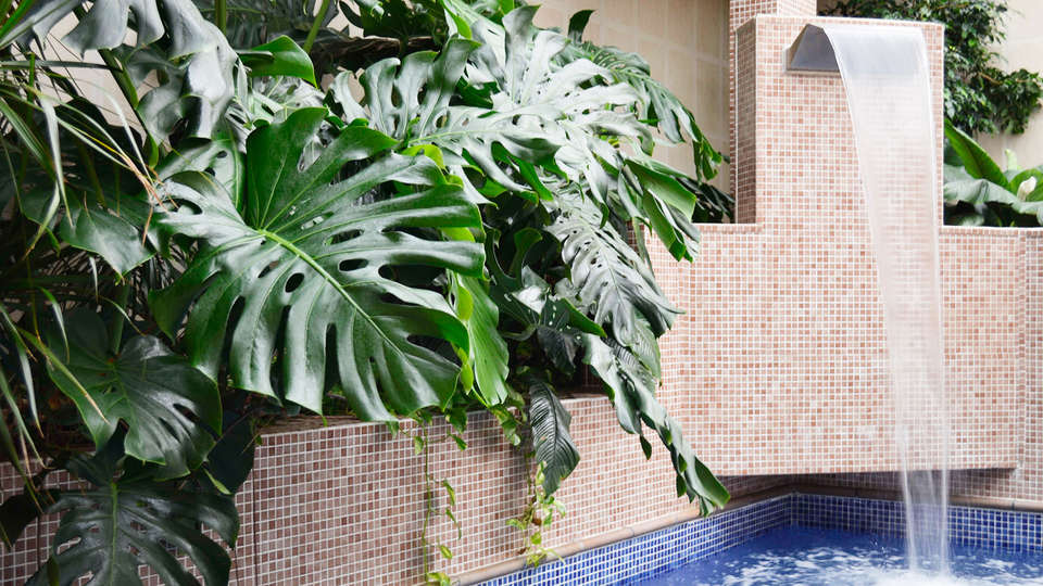 Hotel Zouk - Edit_Pool.jpg