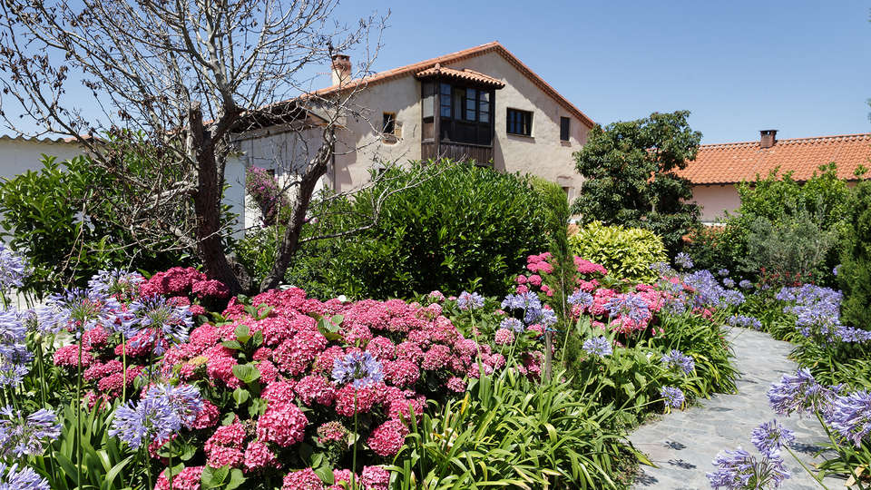 Casona Las Cinco Calderas - edit_front.jpg