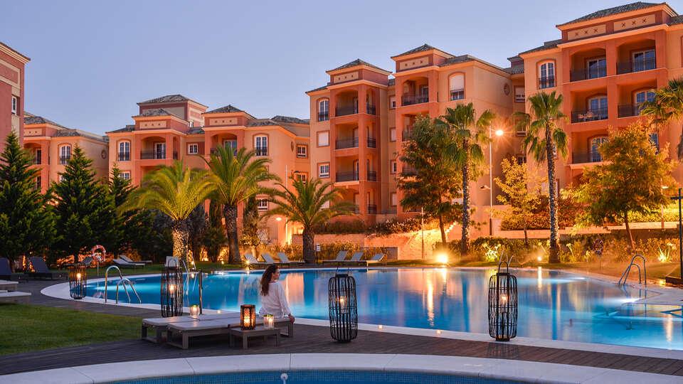 Oferta de Nochevieja Escapada con Cena y Fiesta con cotillon musica y barra libre en Islantilla