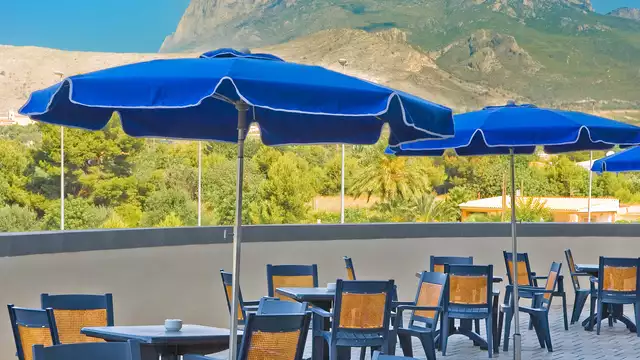 Ontsnap naar Benidorm als koppel met halfpension
