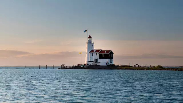 Scopri l’Olanda autentica e prendi il Volendam - Marken Express