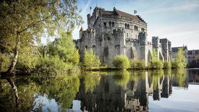 Estancia para descubrir el castillo de los Condes de Flandes