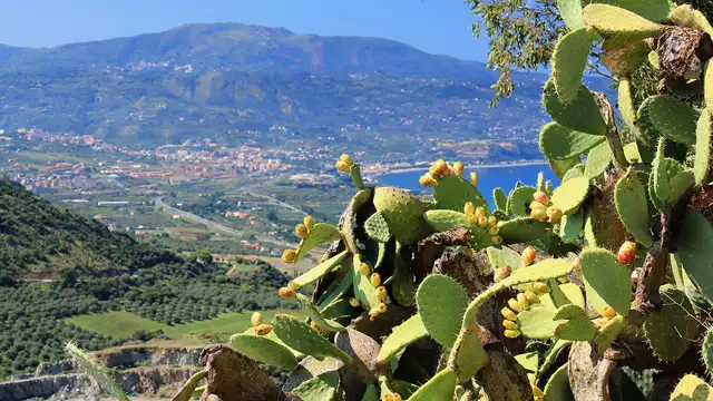 Fin de semana en la costa siciliana en Tusa en media pensión