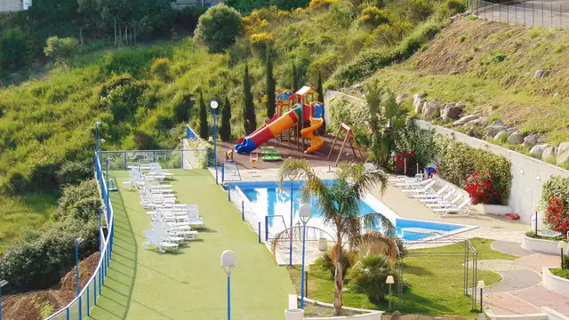 Vacaciones en familia en Tusa, Sicilia