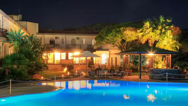 Hotel sull'Isola di Vulcano con piscina esterna e colazione inclusa