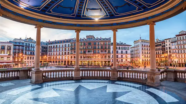 Cena romantica nel ristorante Ñam Sarasate nel cuore di Pamplona