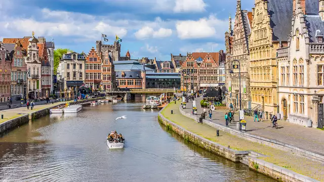 Ontdek Gent en geniet in de sauna en zwembad van dit art-deco hotel