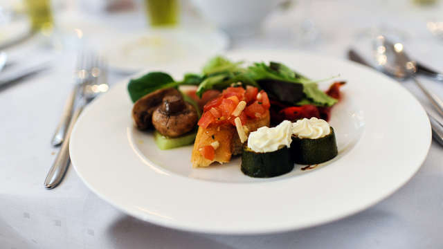 Ven a descubrir Barcelona con esta escapada con una cena incluida