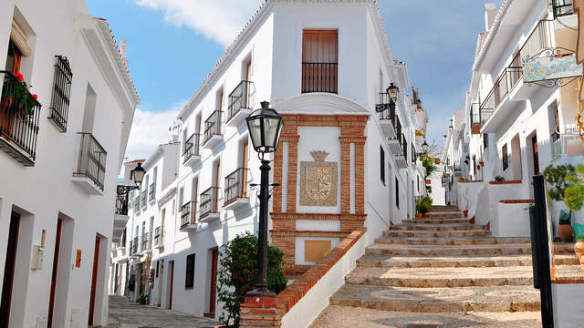 ¡Escapada a Frigiliana! uno de los 10 pueblos más bonitos de España y con jacuzzi privado