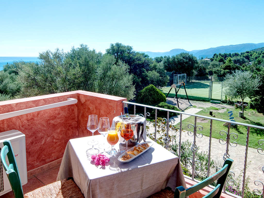 Invitation à dîner en Sardaigne, entouré de la verdure et de la mer - 4* - 15