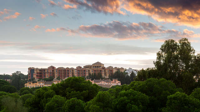 Escapada en Media Pensión con valores añadidos gratuitos en un resort de Islantilla (desde 2 noches)
