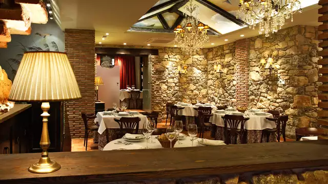 Escapada en un hotel en medio de la naturaleza con cena y spa privado