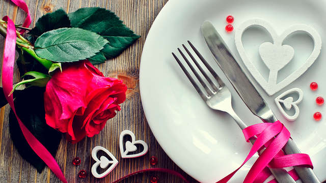 Valentijn Special: Uitje met romantisch diner, feest en spa