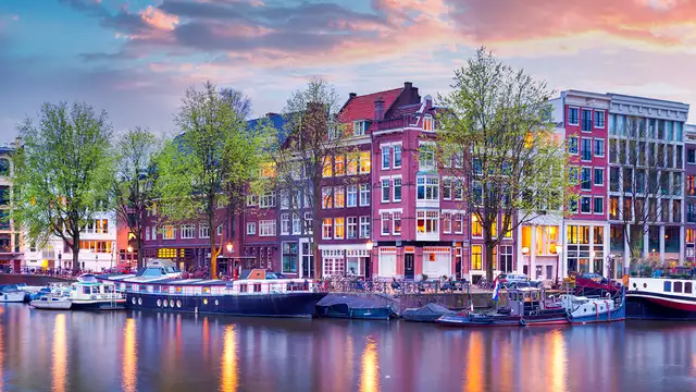Confort et culture lors d'une visite à Amsterdam